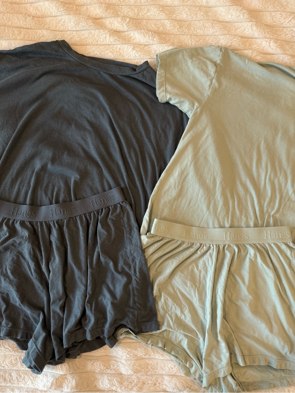 Hanes Women's Short Sleeve Pajama Set - Blueish Charcoal & Light Green